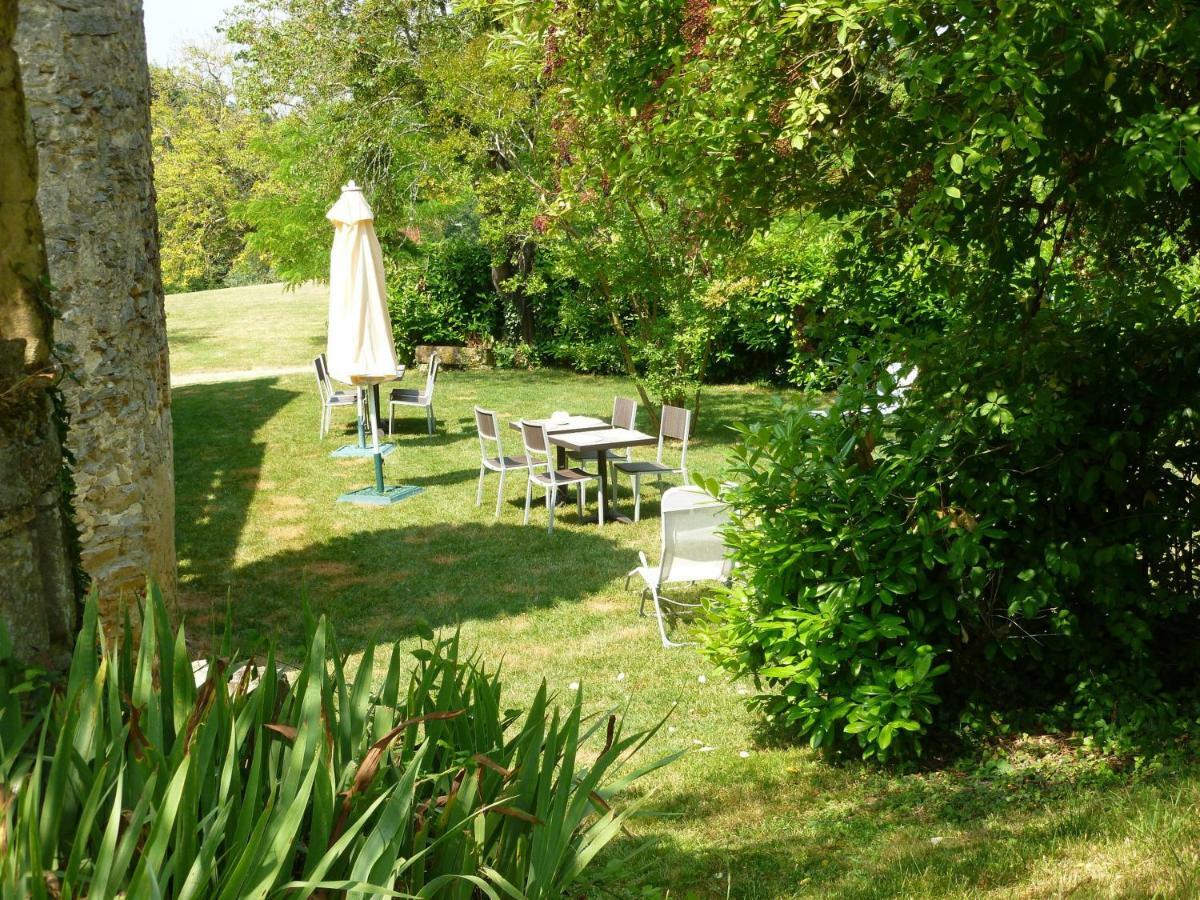 Bed and Breakfast Ancien Haras De La Tour Lamothe-Landerron Экстерьер фото